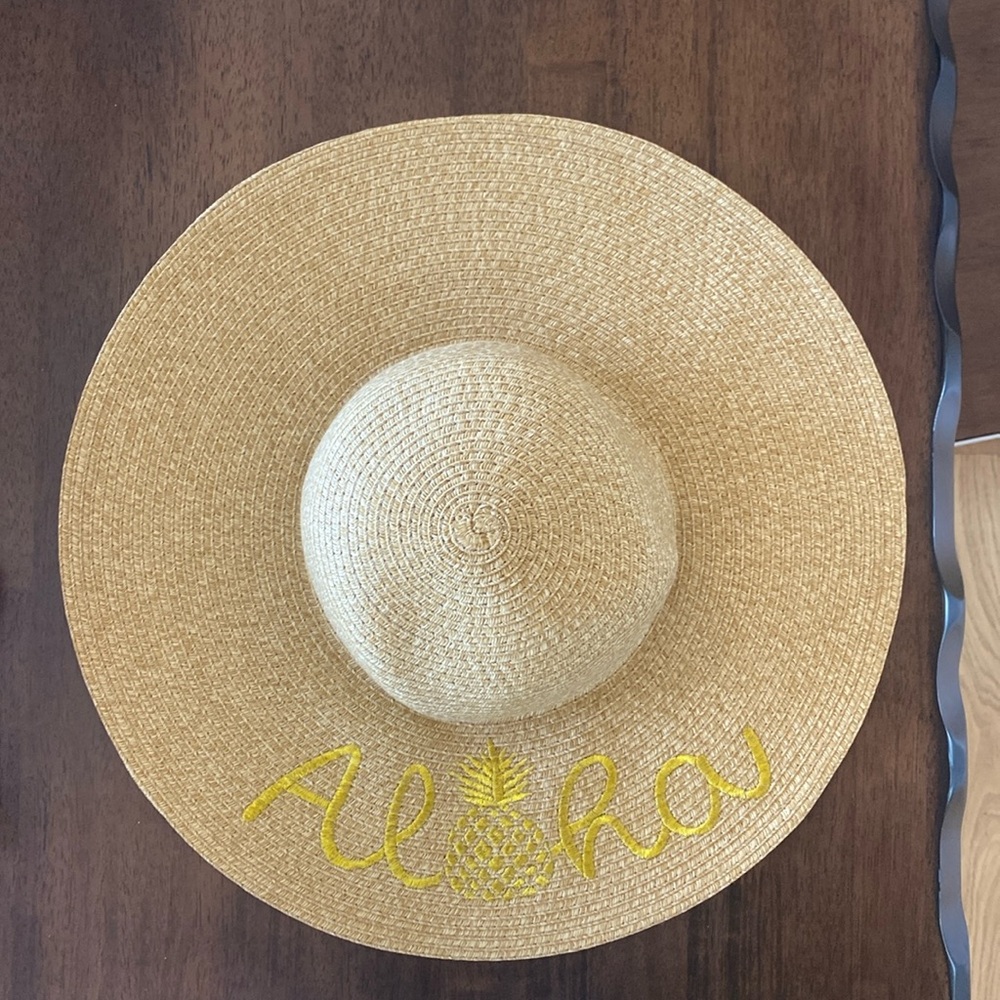 Womens Aloha sun hat, new, never worn!